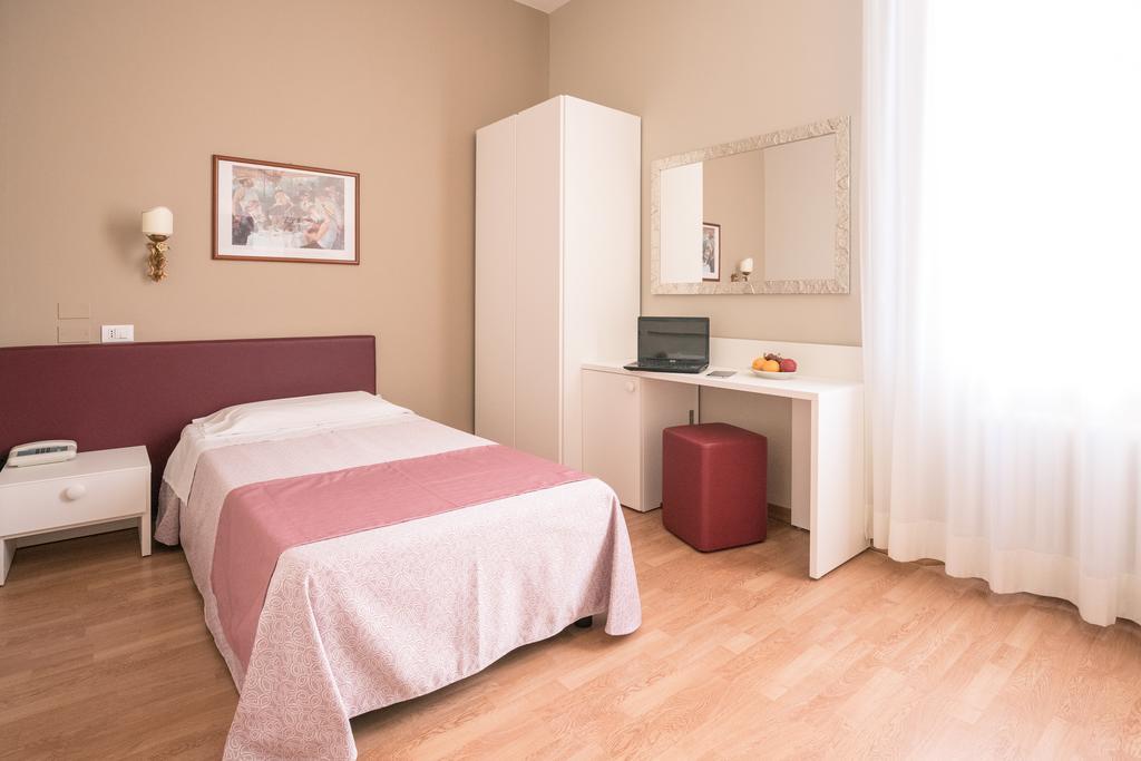 Hotel Europa Ferrara Esterno foto